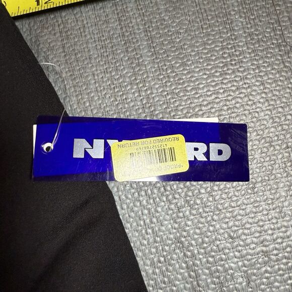 Nygard Slims Legging Black Size Small Elastic Waist Center Seam NWT 27” Inseam - Picture 5 of 6